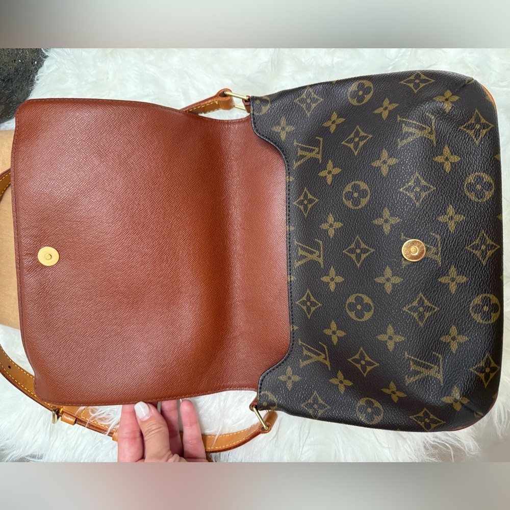 Louis Vuitton Monogram Musette Tango bag - Picture 14 of 16